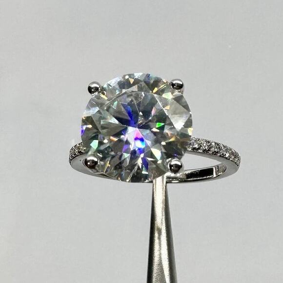 Moissanite Diamond Ring 3 Ct Engagement Wedding Round Cut Solitaire GRA Size 9 - Picture 4 of 11